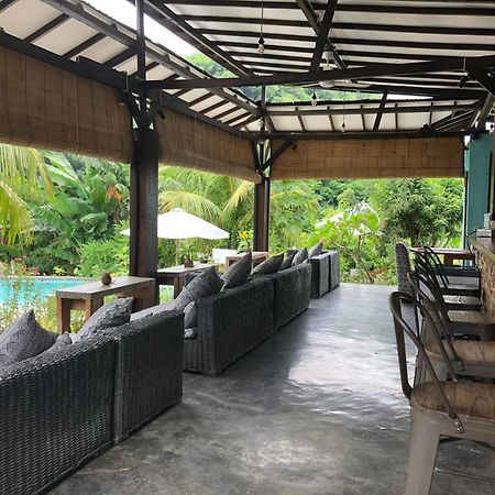 Wae Molas Hotel Лабуан Баджо Екстериор снимка