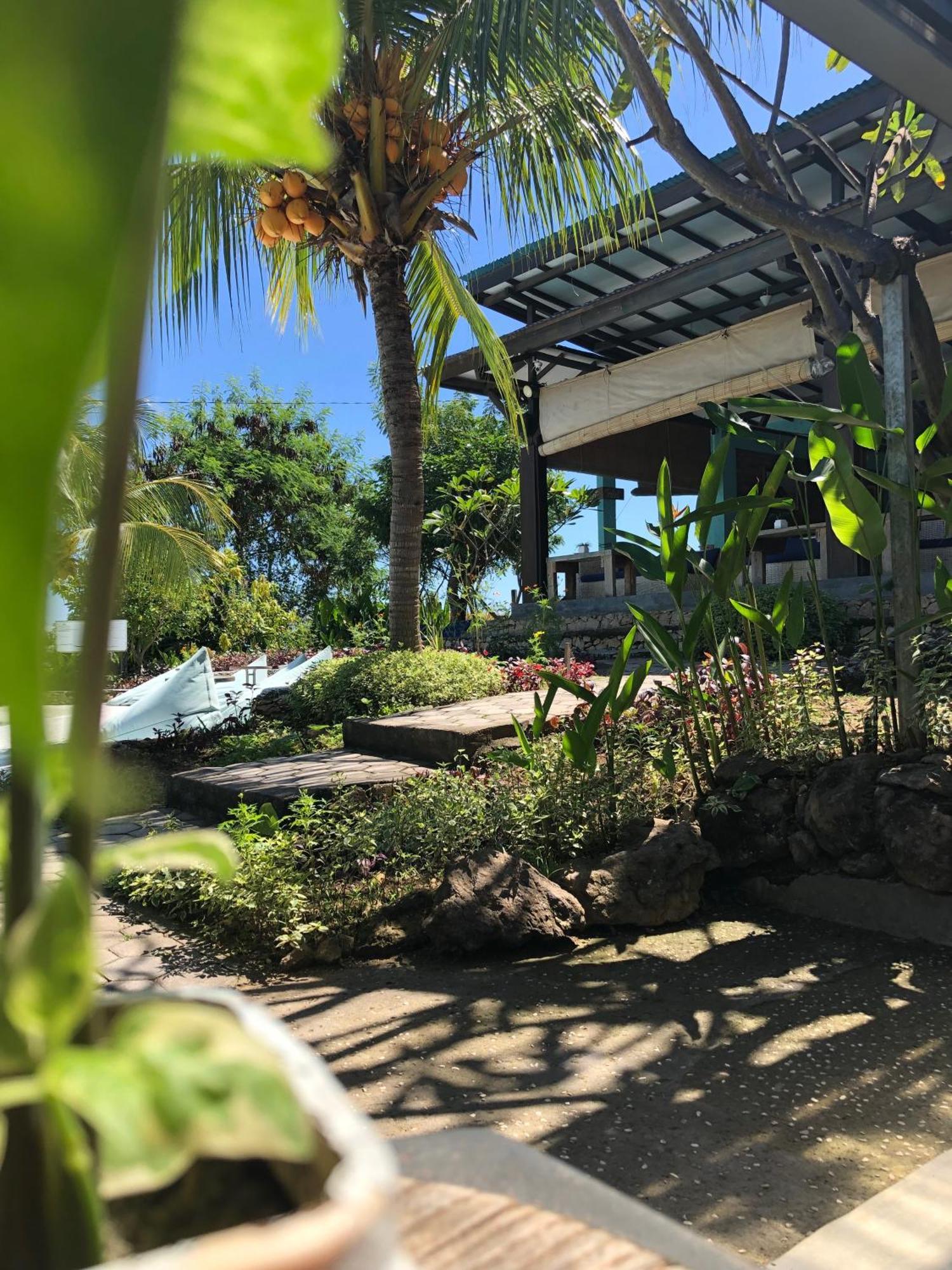 Wae Molas Hotel Лабуан Баджо Екстериор снимка